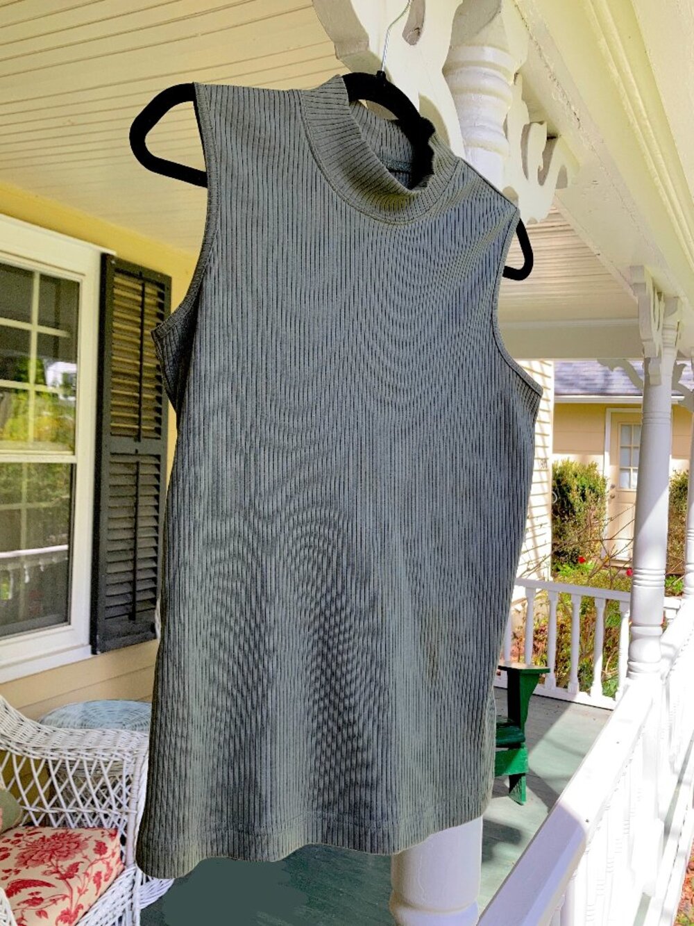 Columbia Sportswear Mock Turtleneck Sleeveless Top
